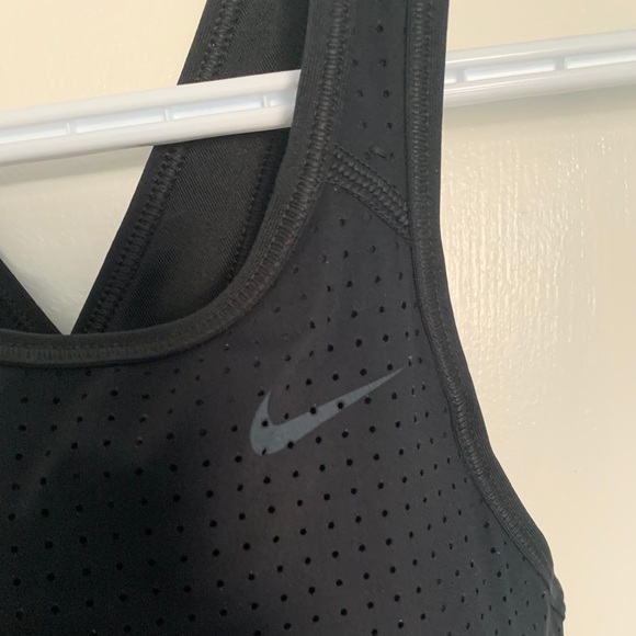 SOLD Nike sports bra - Picture 4 of 4